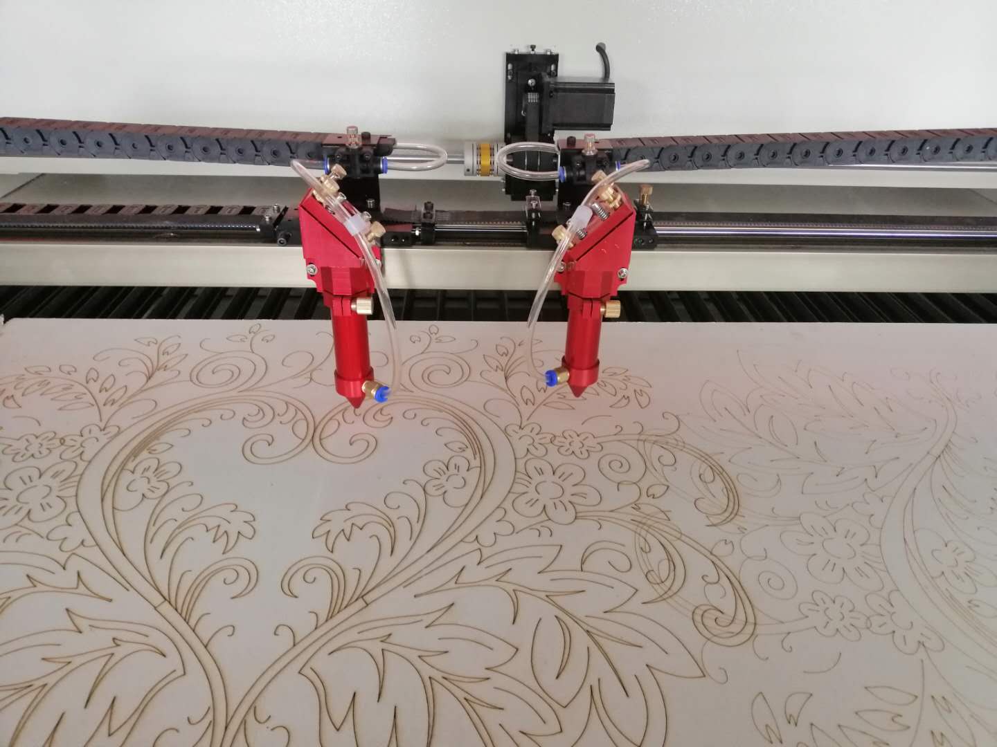 關(guān)于廣告工藝品亞克力材料用激光切割機雕刻的參數(shù)設(shè)置！