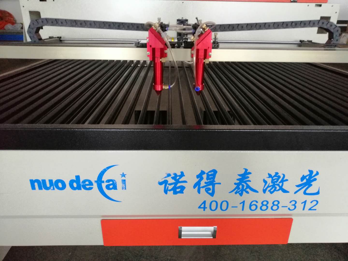 切割發(fā)黃不用怕諾得泰二十年激光切割機技術(shù)與你一起分享！