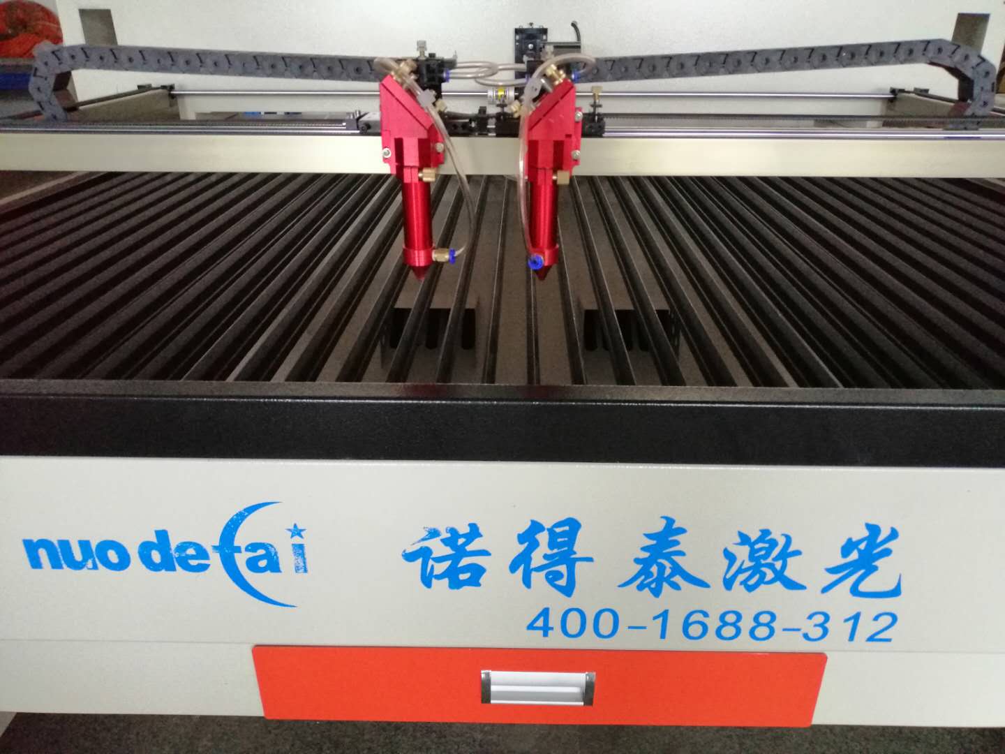 哪幾種因素會導(dǎo)致小型激光切割機加載不了數(shù)據(jù)？