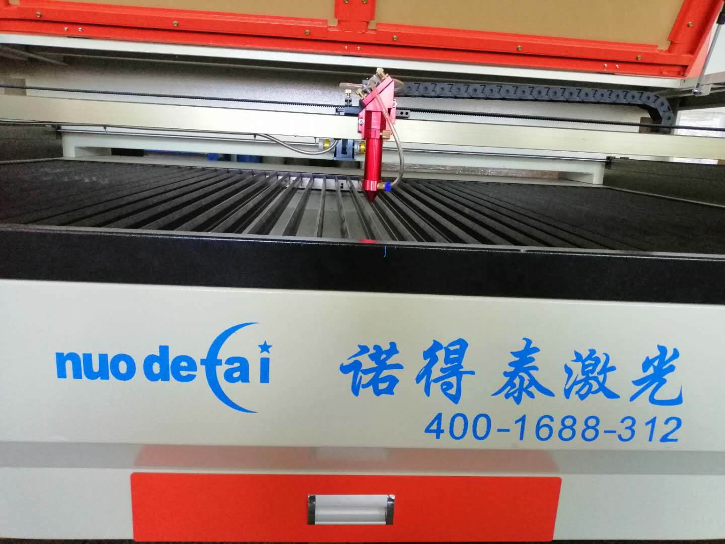 布料激光切割機(jī)是不是超快越好，快速切割有什么影響！