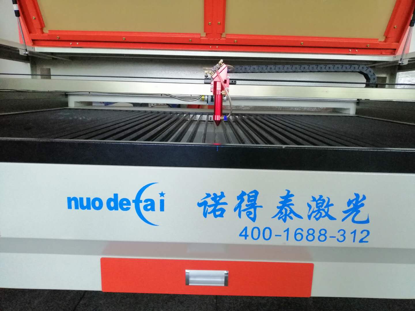 箱包皮革材料激光切割機(jī)價(jià)格，生產(chǎn)廠家！